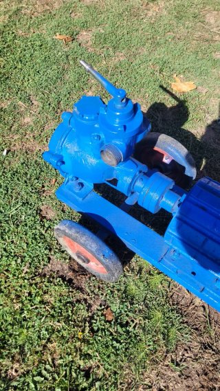 Bomba de agua eléctrica Azcue funciona bien