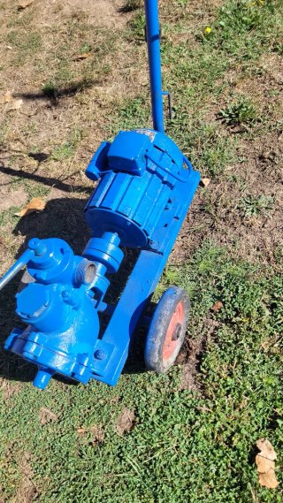 Bomba de agua eléctrica Azcue funciona bien