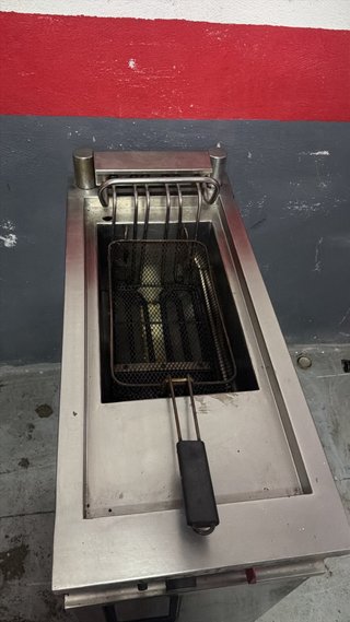 Freidora industrial trifisica 20L