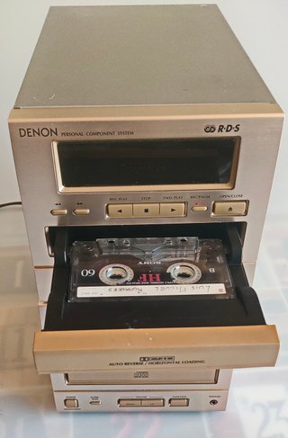 Mini cadena Denon D-M03
