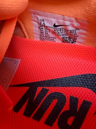 Nike Vomero Plus Naranja y Rosa