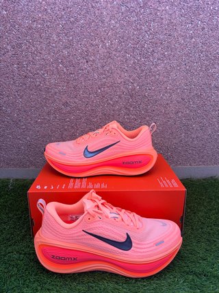 Nike Vomero Plus Naranja y Rosa