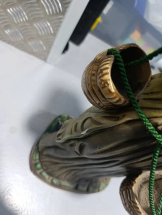 Figura de hombre con cántaros