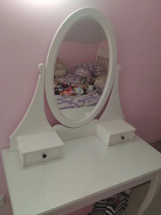 Tocador con espejo Ikea Hemnes
