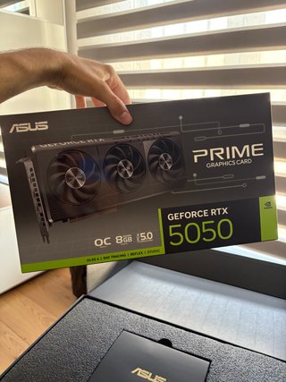 Tarjeta Gráfica ASUS GeForce RTX 5050