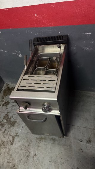 Cocedor de pasta a gas para revisar