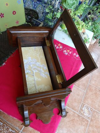 Capilla hornacina madera antigua