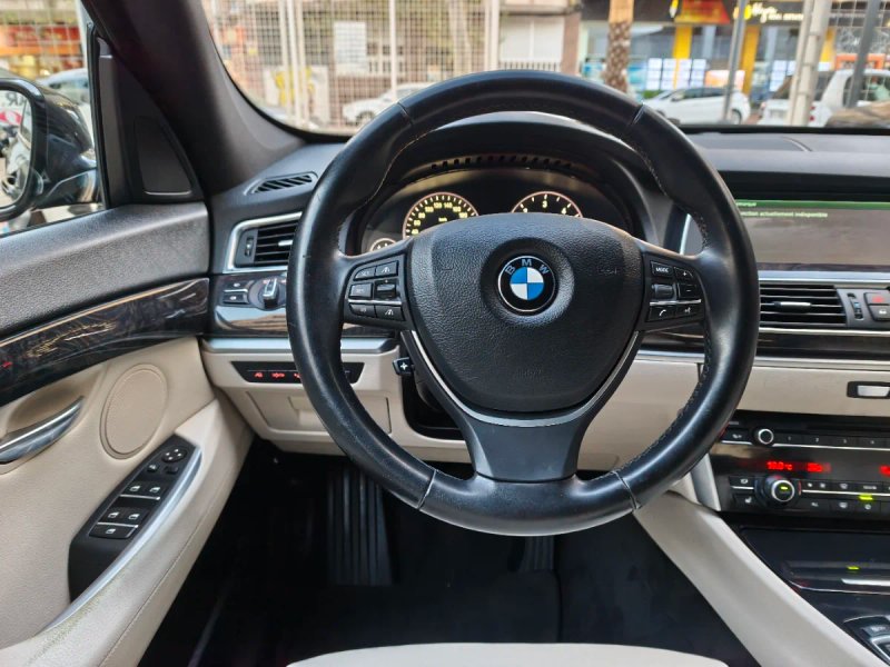 BMW Serie 5 530d Gran Turismo xDrive 2011, foto 13