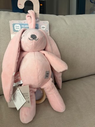 Peluche Tuc Tuc Musical Bebé Rosa
