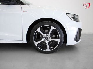 Audi A1 Sportback Adrenalin 35 TFSI 110kW S tron BLACK EDITION