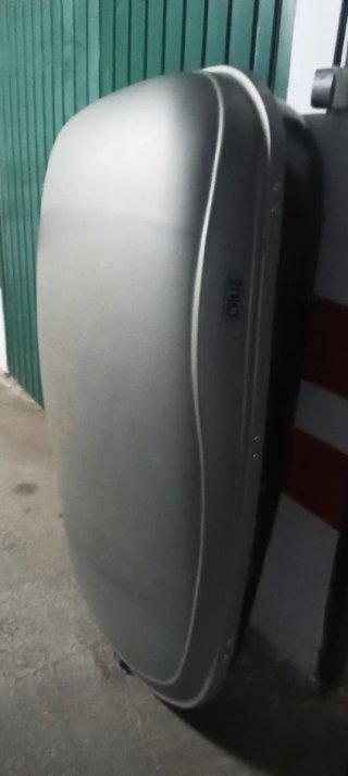 Baúl de techo Cruz gris