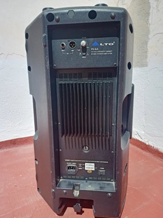 Altavoz 250W +  2 Trípodes