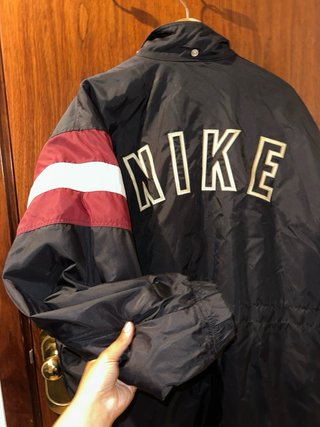 Giubbotto Nike Nero e Rosso