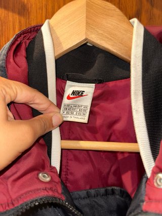 Giubbotto Nike Nero e Rosso