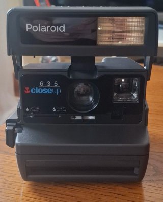 Cámara Polaroid 636 Close Up Negra