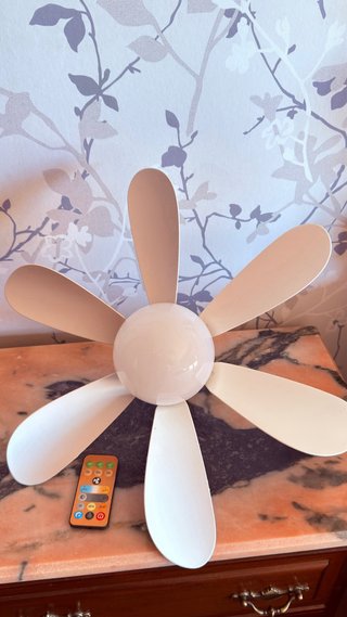 Lámpara ventilador con mando