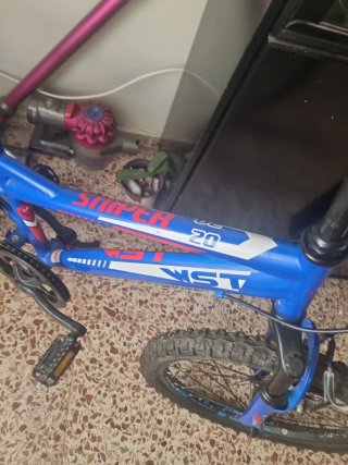 Bicicleta infantil azul 20