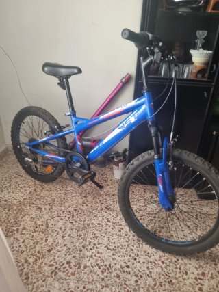 Bicicleta infantil azul 20