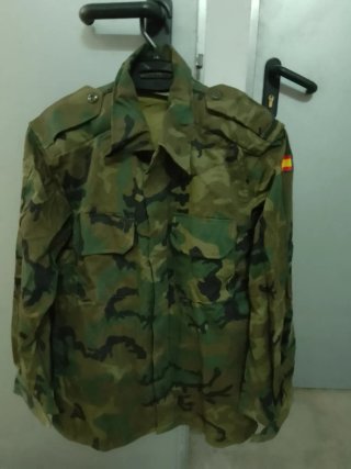Traje camuflaje