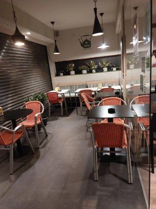 Se traspasa cafetería bein ubicada