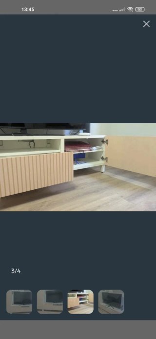 Mueble de comedor beige y negro