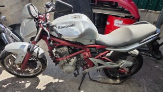 Kawasaki er6n Naked Plata/Blanco