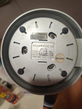 Sojamatic - máquina para hacer leche vegetal.