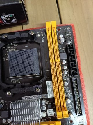 Biostar MB A960D+ V3 (760G, AM3, mATX, DDR3, VGA, AMD).