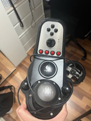 Volante Logitech G27 con Pedales y palanca