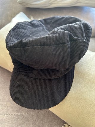 Gorra Zara Negra Corduroy