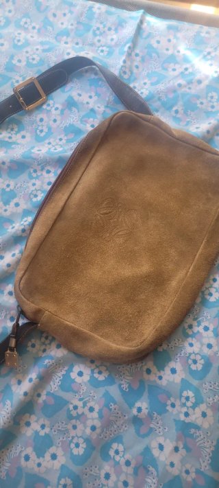 Bolso Loewe ante beige y marrón
