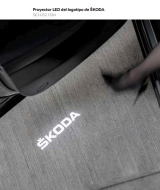 Luz bajo puerta Skoda