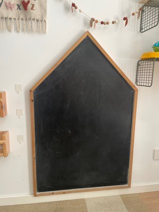 Pizarra infantil madera forma casita