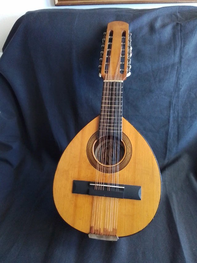 Bandurria antica Juan Bella Alcira