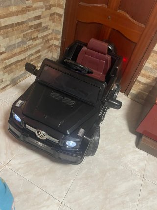 Coche eléctrico infantil negro