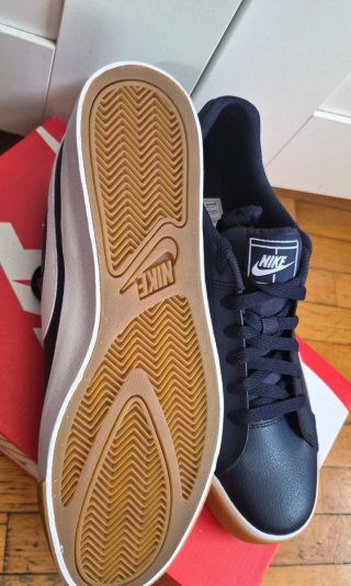 Scarpe Nike blu e bianche
