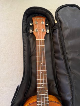 Ukelele Tenor Cascha HH 2047E Caoba + Funda
