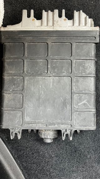 Centralita ECU Bosch VW T4 california 2.5 TDI ACV