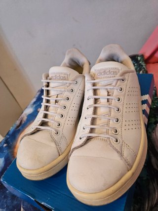 Zapatillas Adidas Beige/Blancas