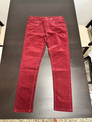 Pantalón de pana burdeos