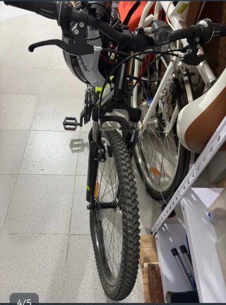 Bicicleta Decathlon Rockrider Negra + Casco