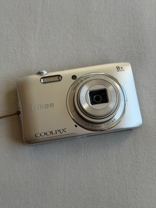Nikon Coolpix S3600 Cámara Digital Plata