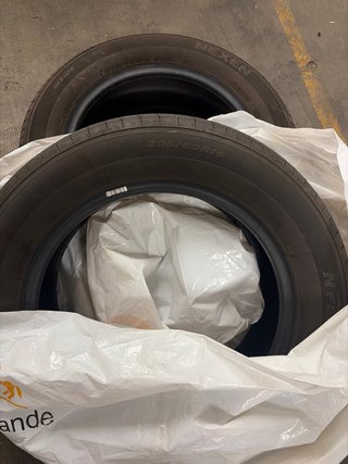 Neumáticos 205/60 R16