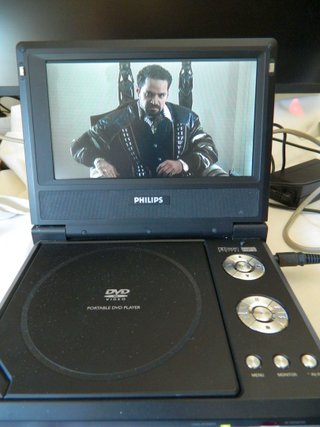 Lector DVD Portátil Philips PET706/05