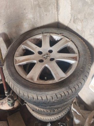 Llanta Peugeot