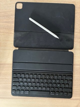 iPad Pro 12.9 5ª Gen + Smart Keyboard + Pencil
