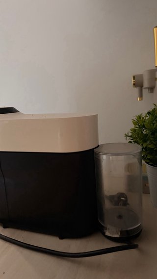 Cafetera Nespresso Poco Uso
