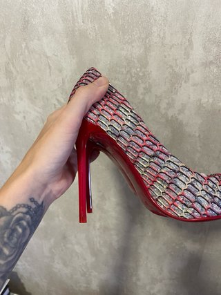 Tacones rojos escamas talla 37 nuevos