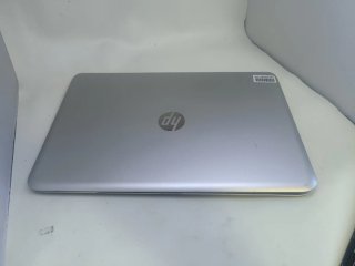 Ordenador Portátil HP Envy Plata y Negro
