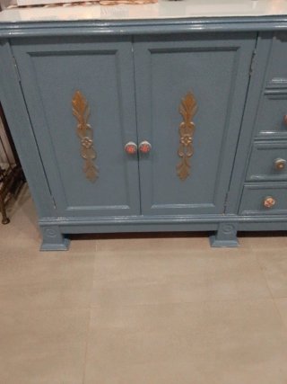 Armario azul dorado